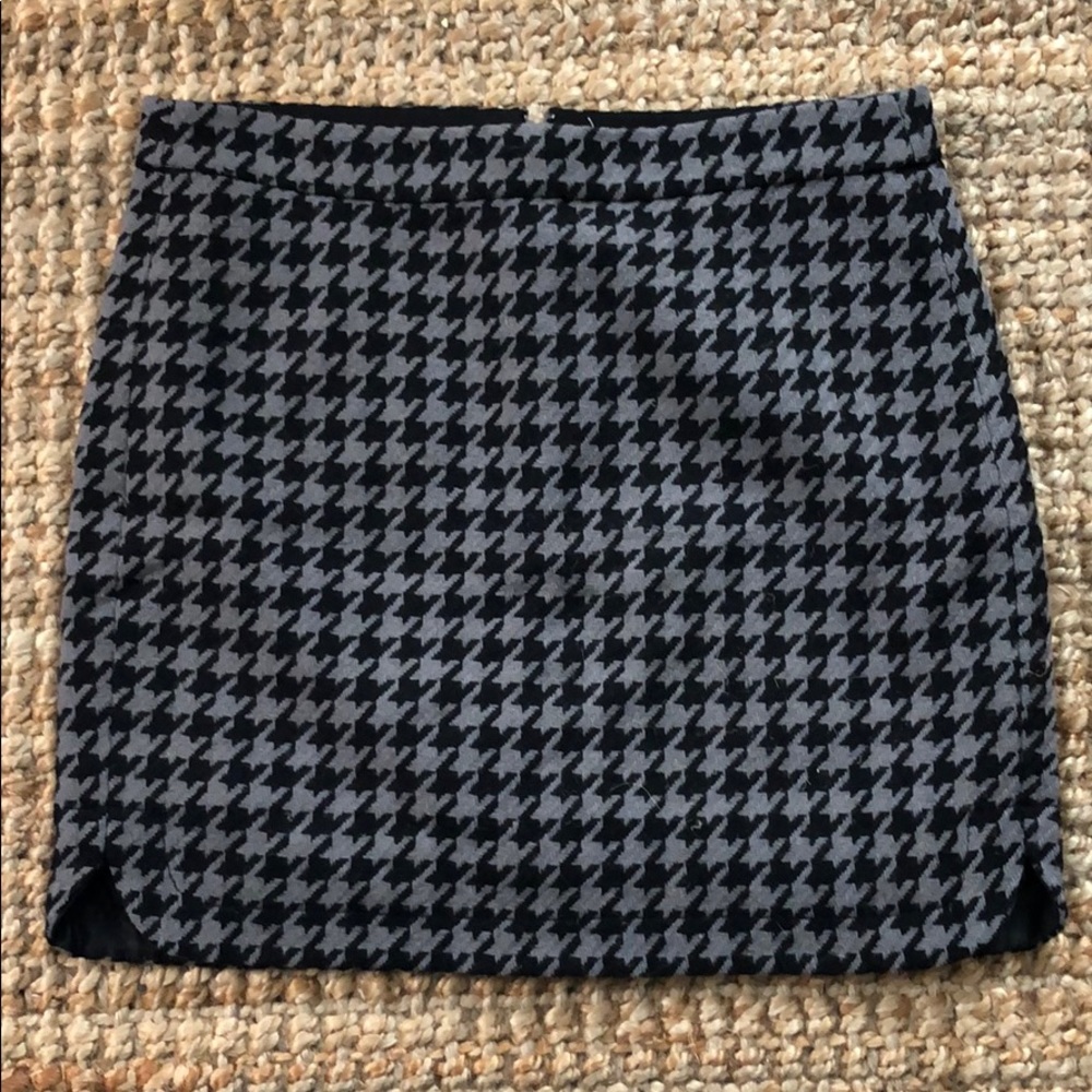 ❌SOLD!!! Houndstooth Mini Skirt- J. Crew